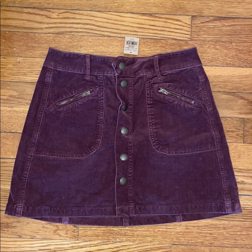 *NWT* American Eagle Velvet Skirt